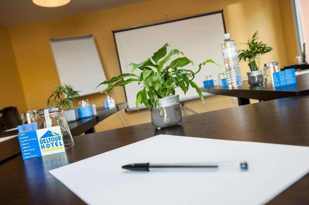 Brit Hotel Confort Villeneuve Sur Lot Bias (Lot-et-Garonne) Facilidades foto